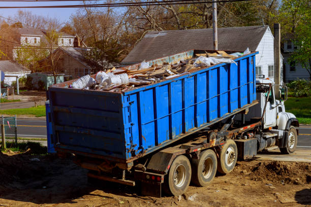 Best Garage Cleanout  in Menasha, WI